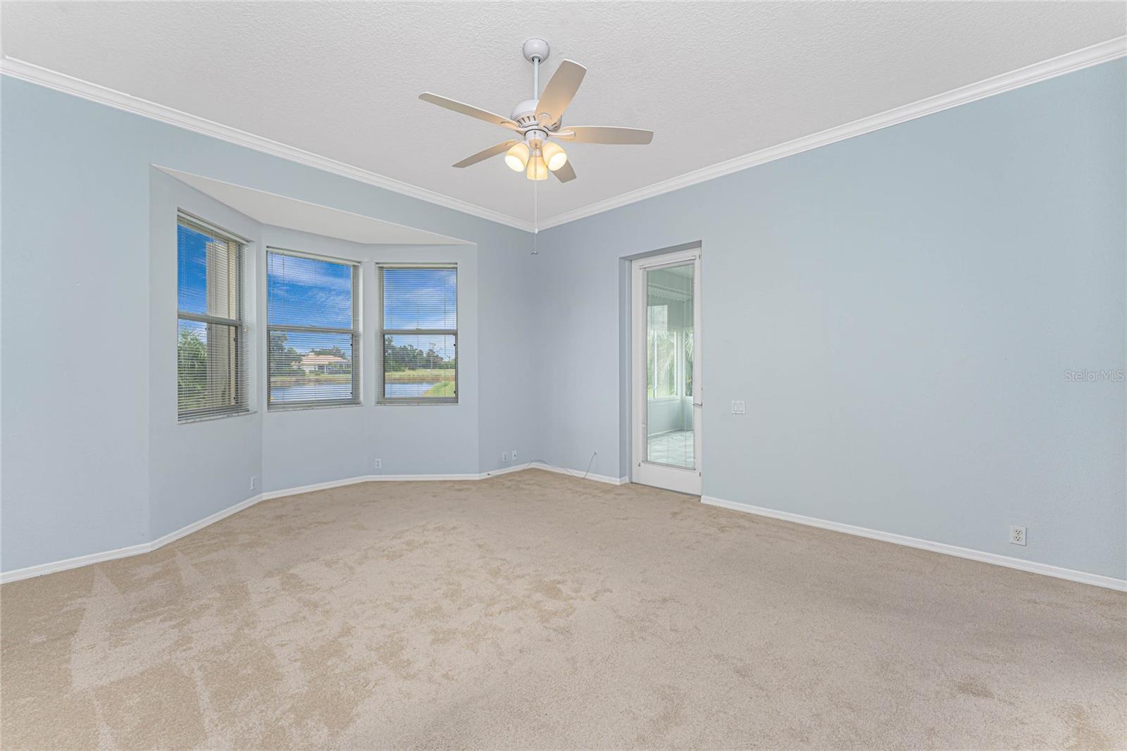 Image 40 of 77 For 6730 Greenview Lane