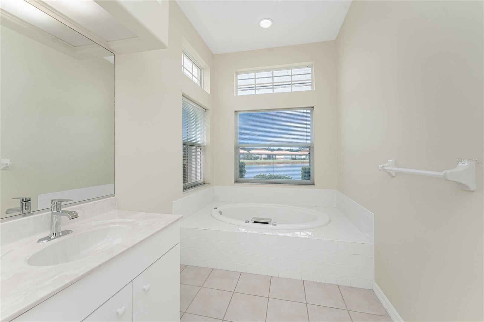 Image 43 of 77 For 6730 Greenview Lane