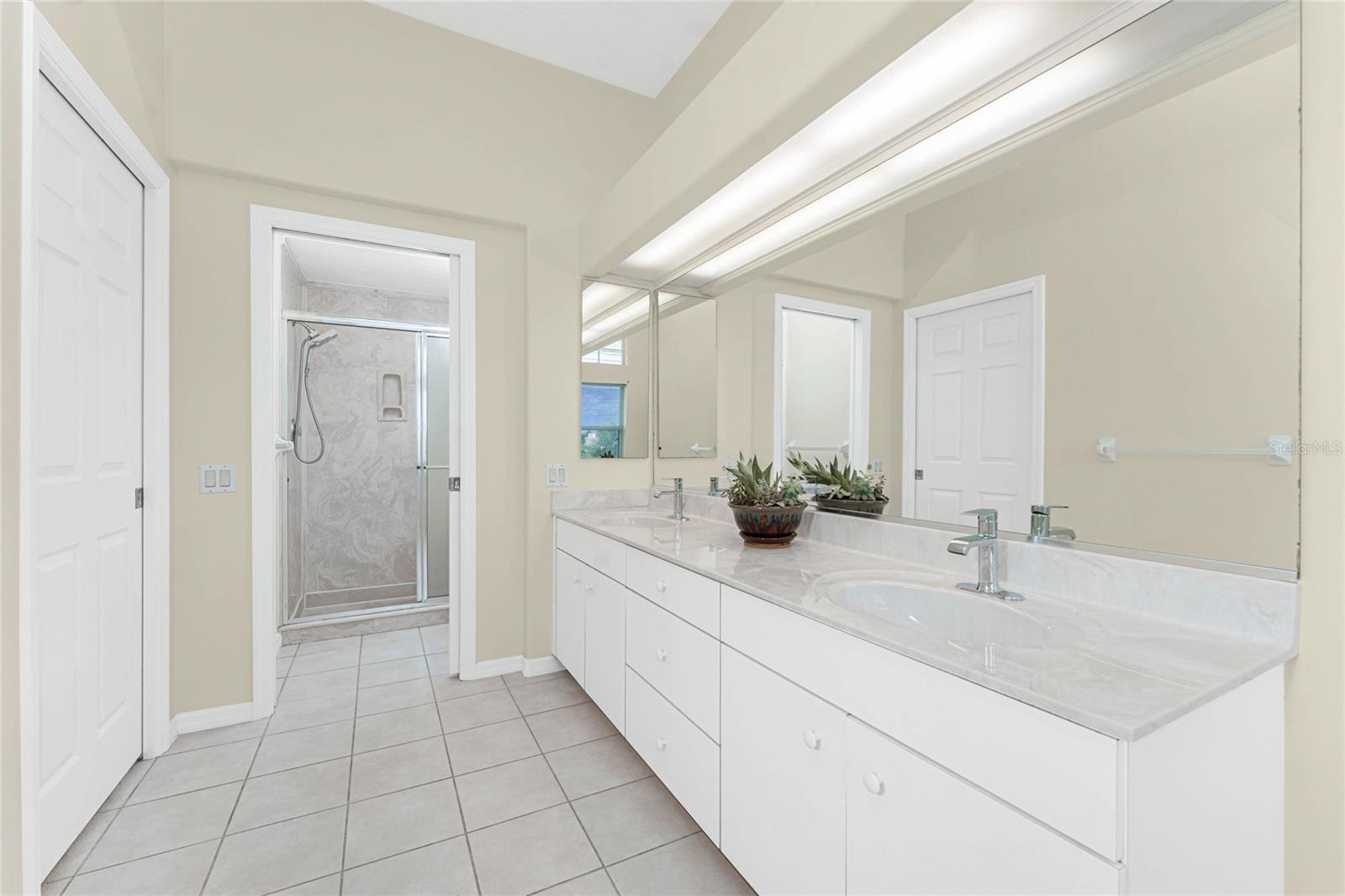 Image 45 of 77 For 6730 Greenview Lane