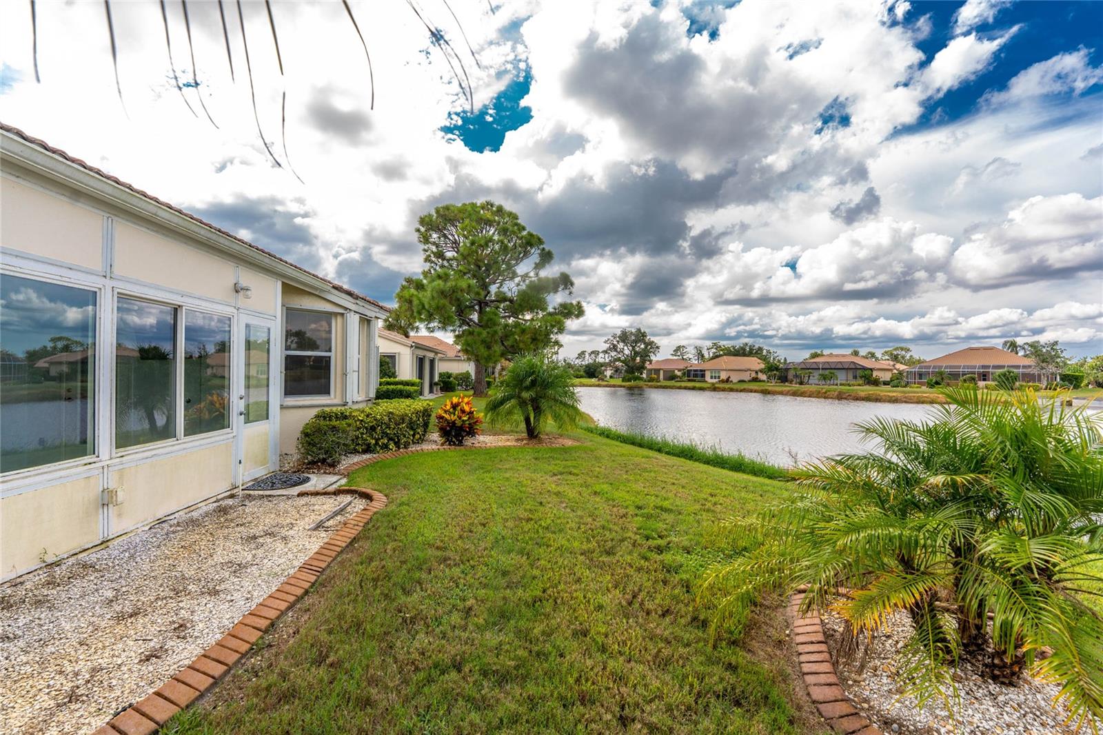 Image 48 of 77 For 6730 Greenview Lane