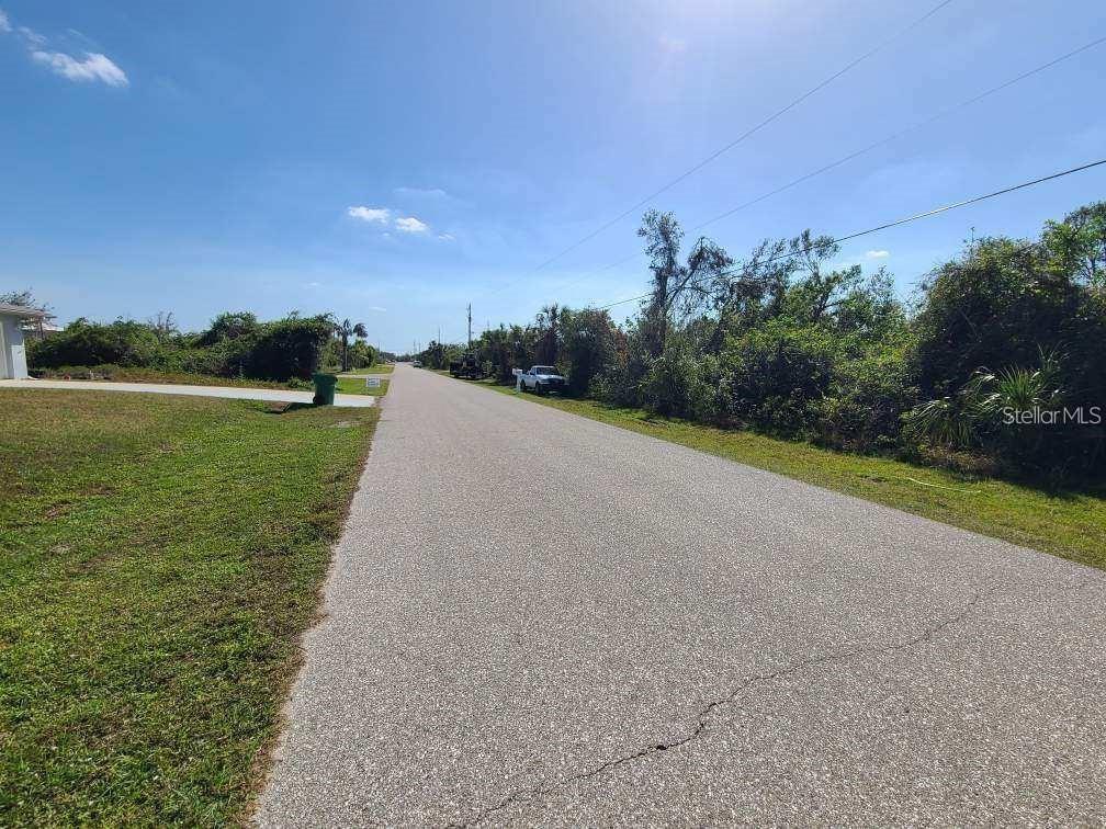 Image 3 of 3 For 6441 Roberta Drive