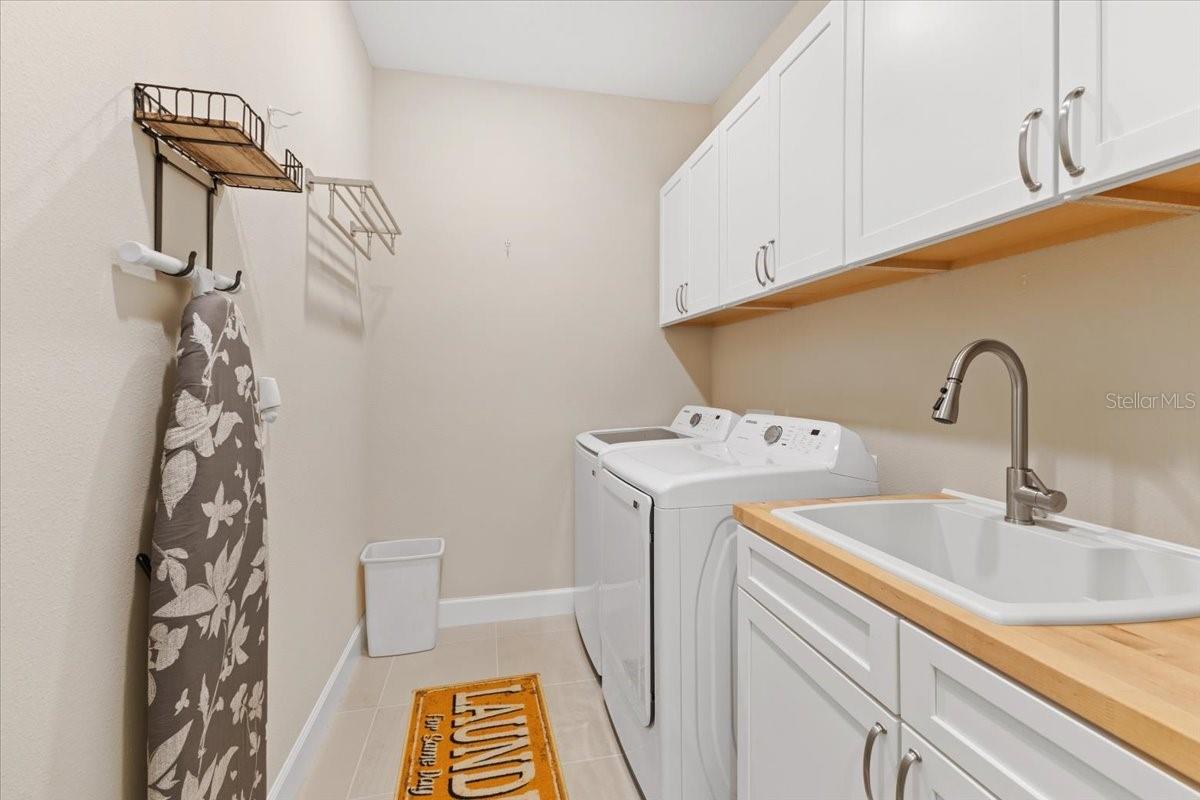 Image 14 of 16 For 6236 Grandview Hill Court