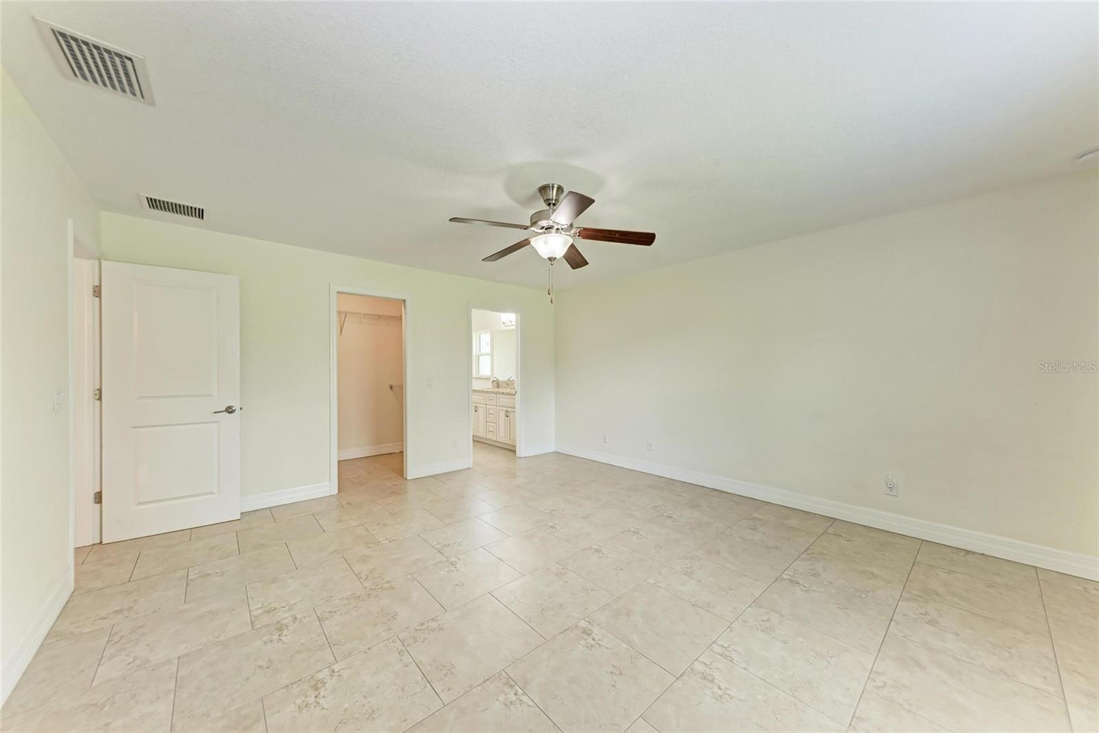 Image 19 of 39 For 3560 Eldron Avenue