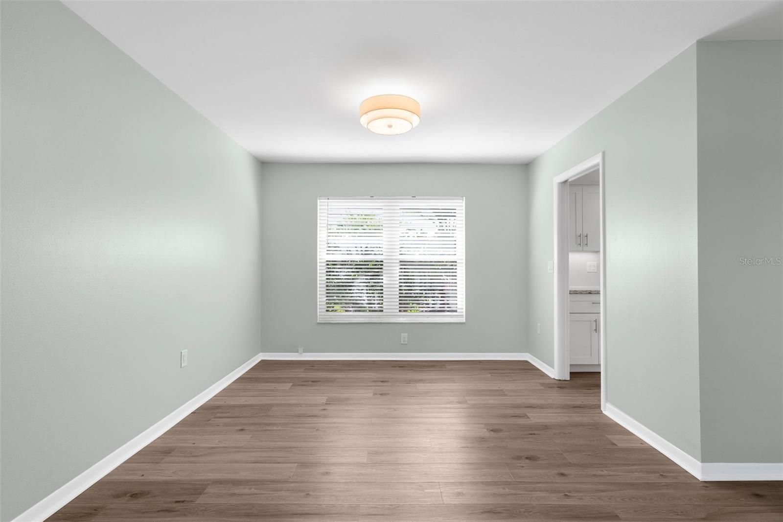 Image 10 of 33 For 913 64th Street W
