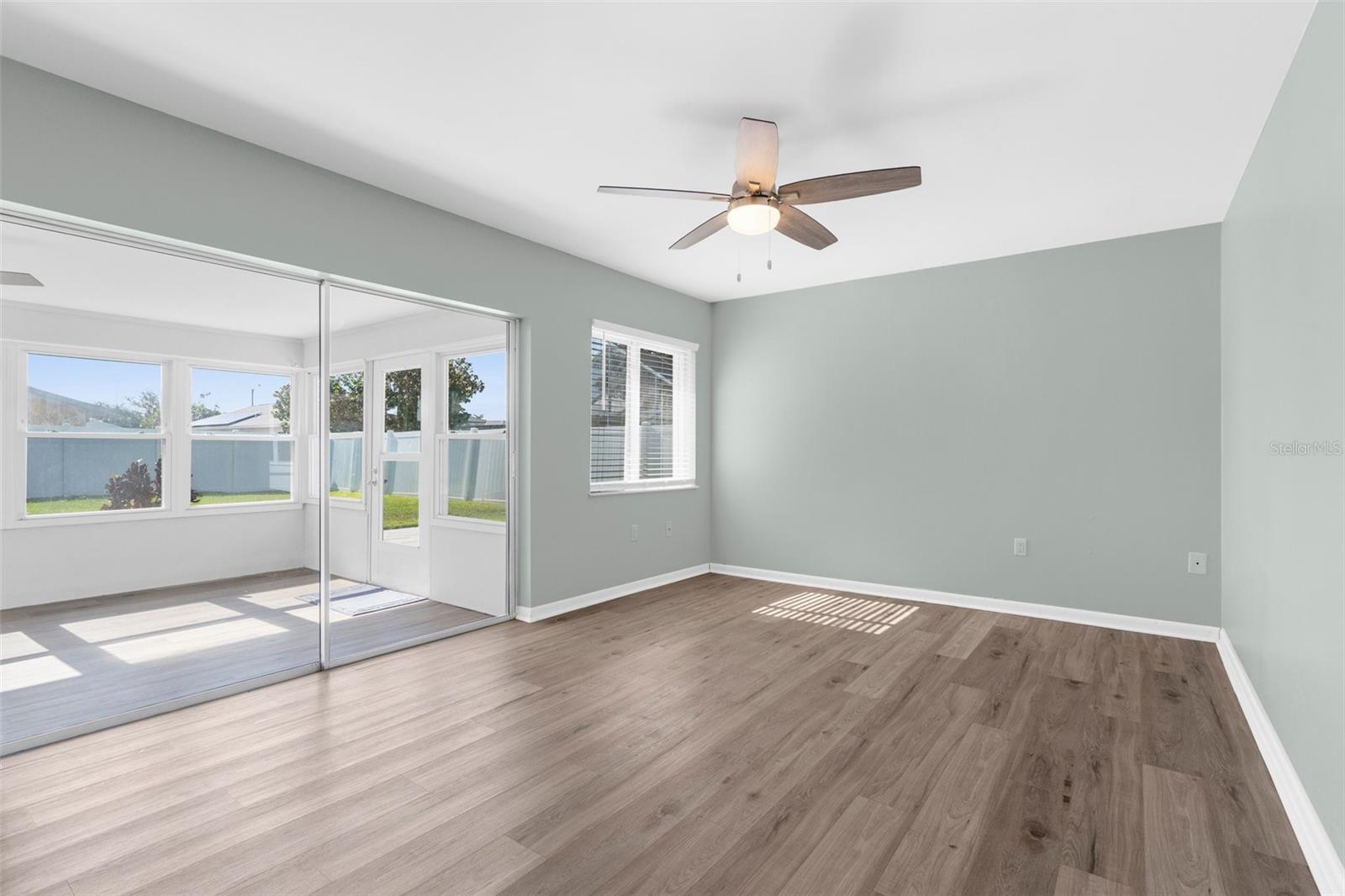 Image 12 of 33 For 913 64th Street W