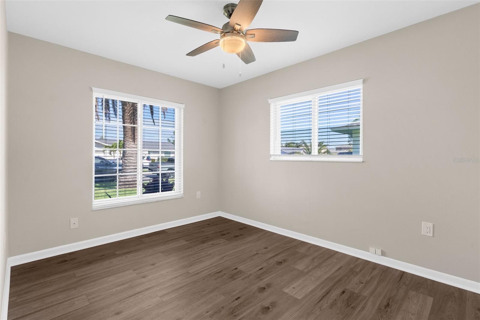 Image 18 of 33 For 913 64th Street W