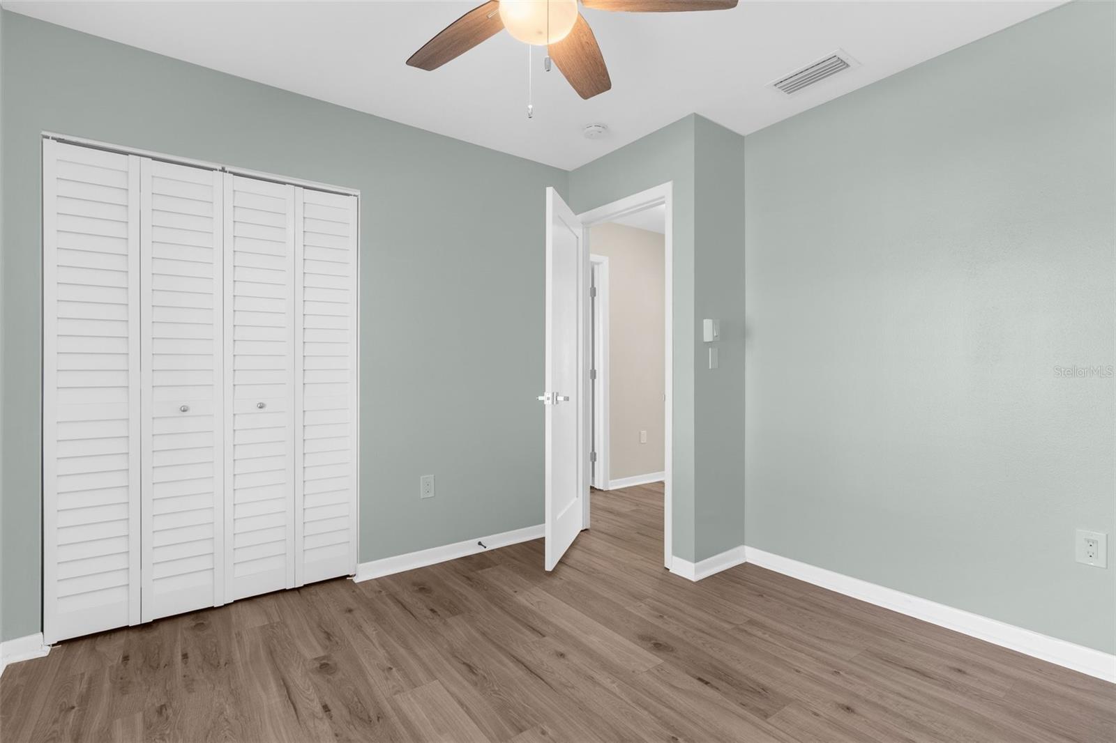 Image 21 of 33 For 913 64th Street W