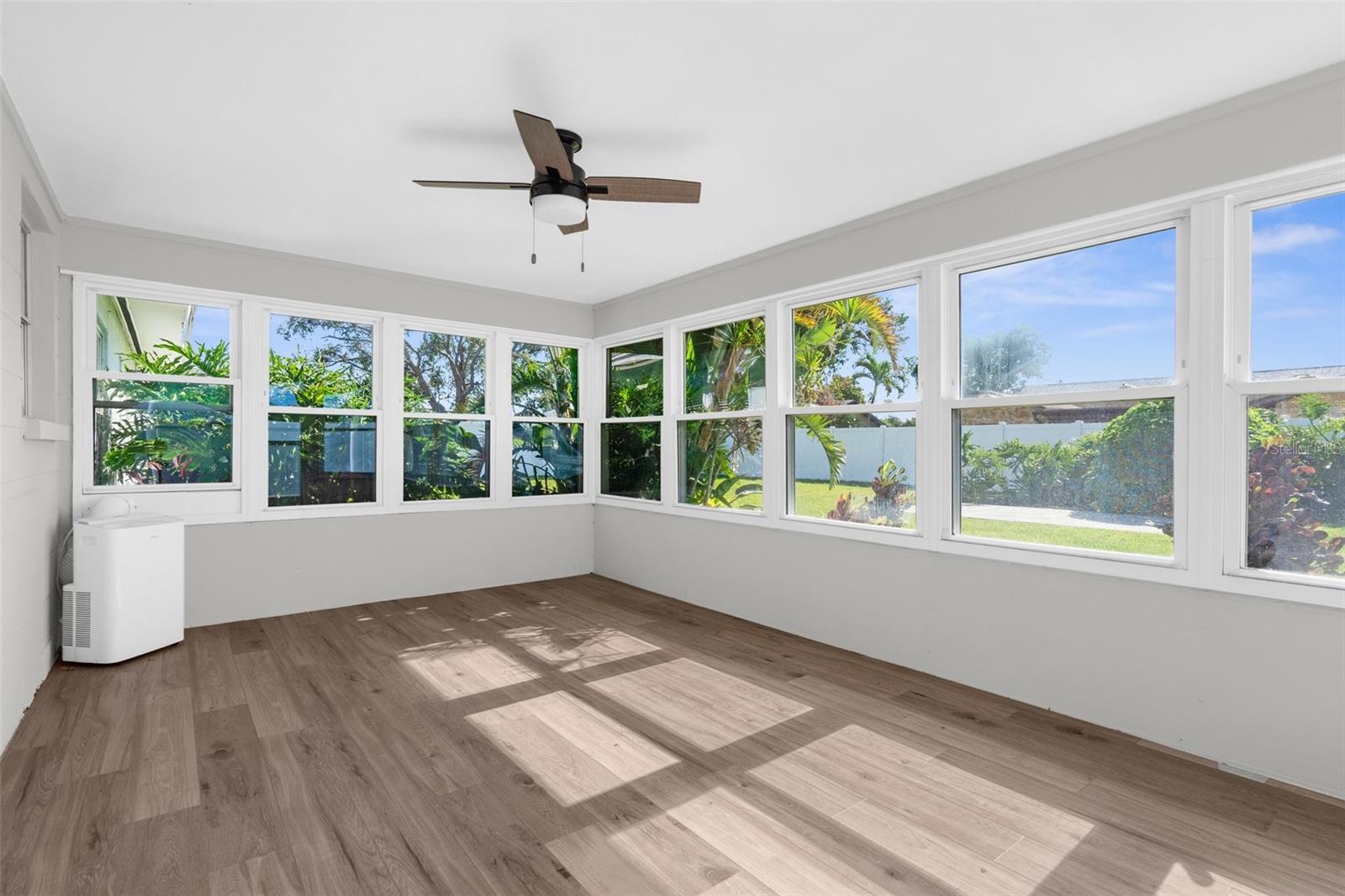 Image 24 of 33 For 913 64th Street W
