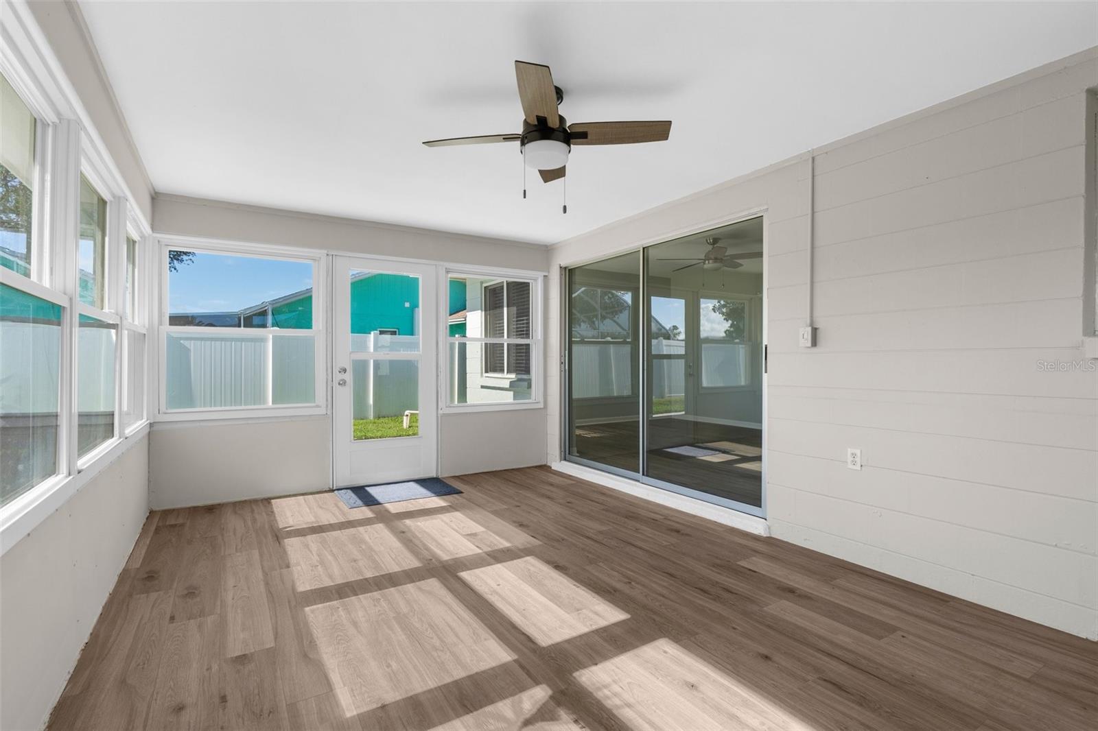 Image 25 of 33 For 913 64th Street W