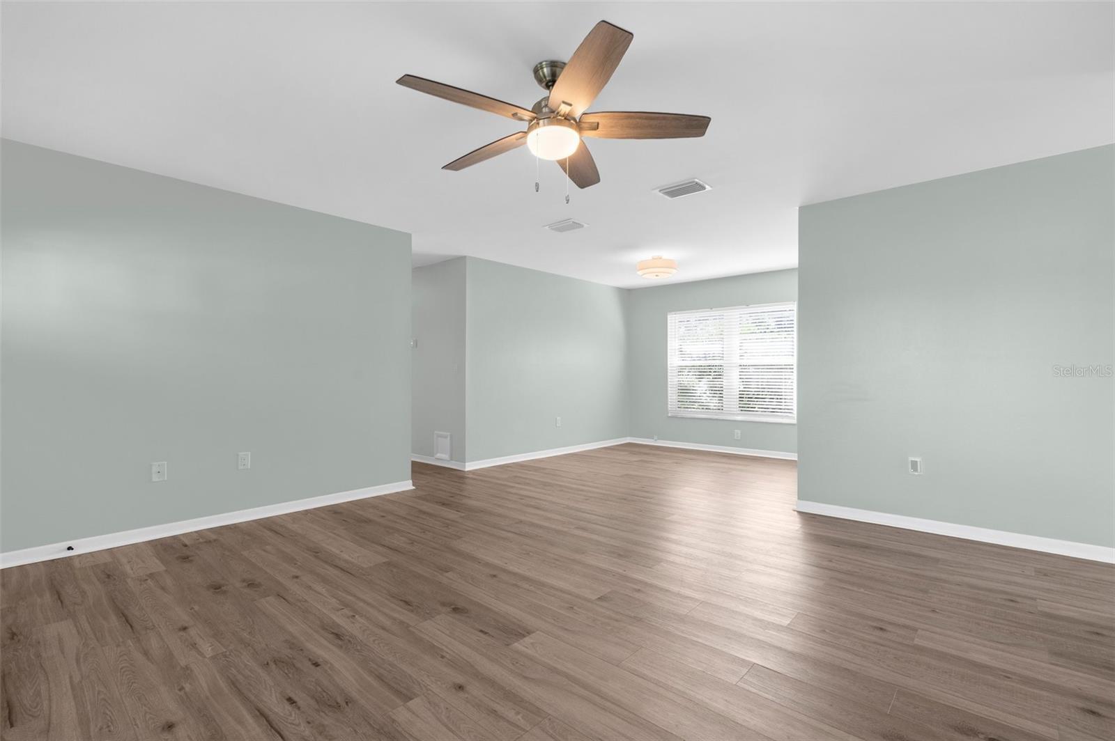 Image 3 of 33 For 913 64th Street W