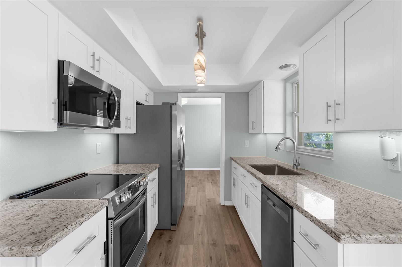 Image 5 of 33 For 913 64th Street W