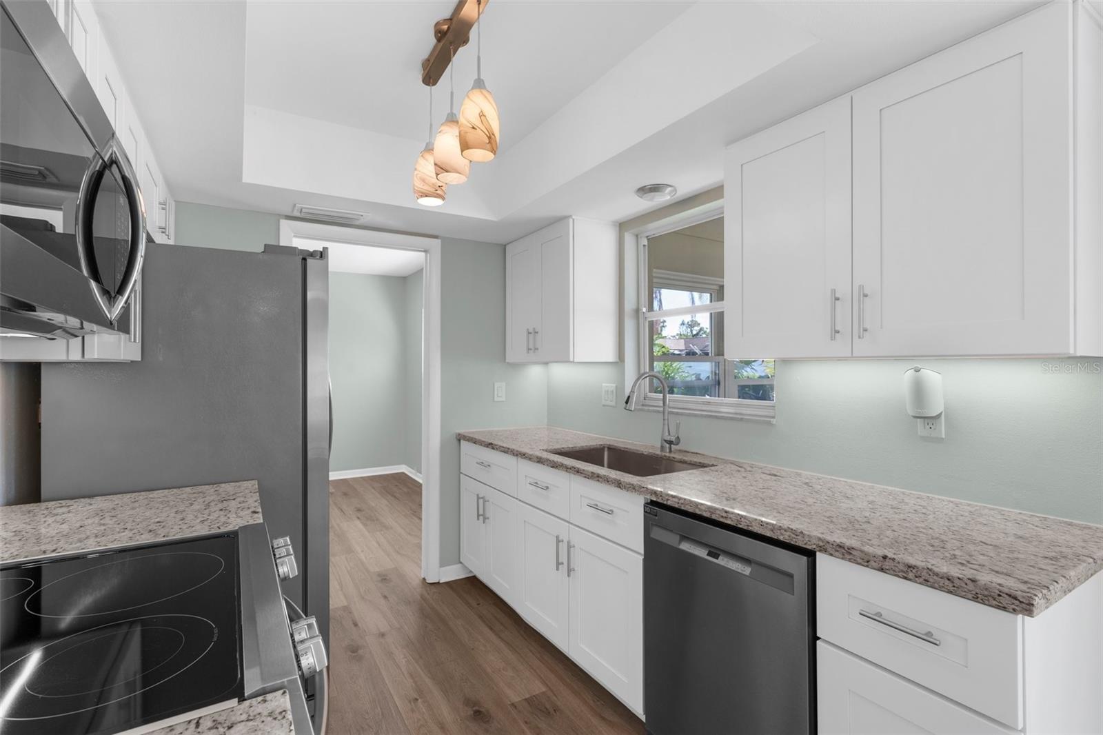 Image 6 of 33 For 913 64th Street W