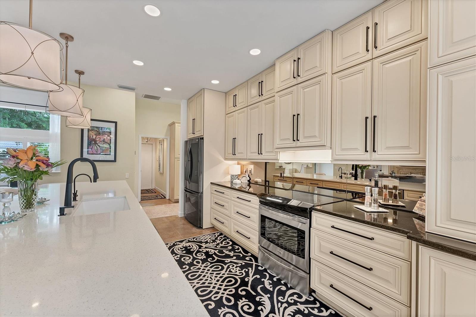 Image 11 of 44 For 6102 Sonesta Court