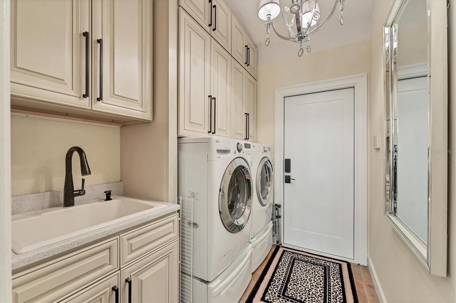 Image 30 of 44 For 6102 Sonesta Court