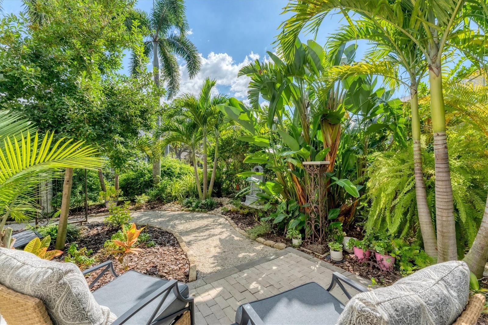 Image 38 of 44 For 6102 Sonesta Court