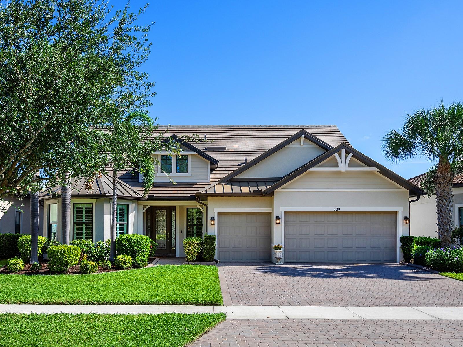 Image 13 of 84 For 7884 Grande Shores Drive