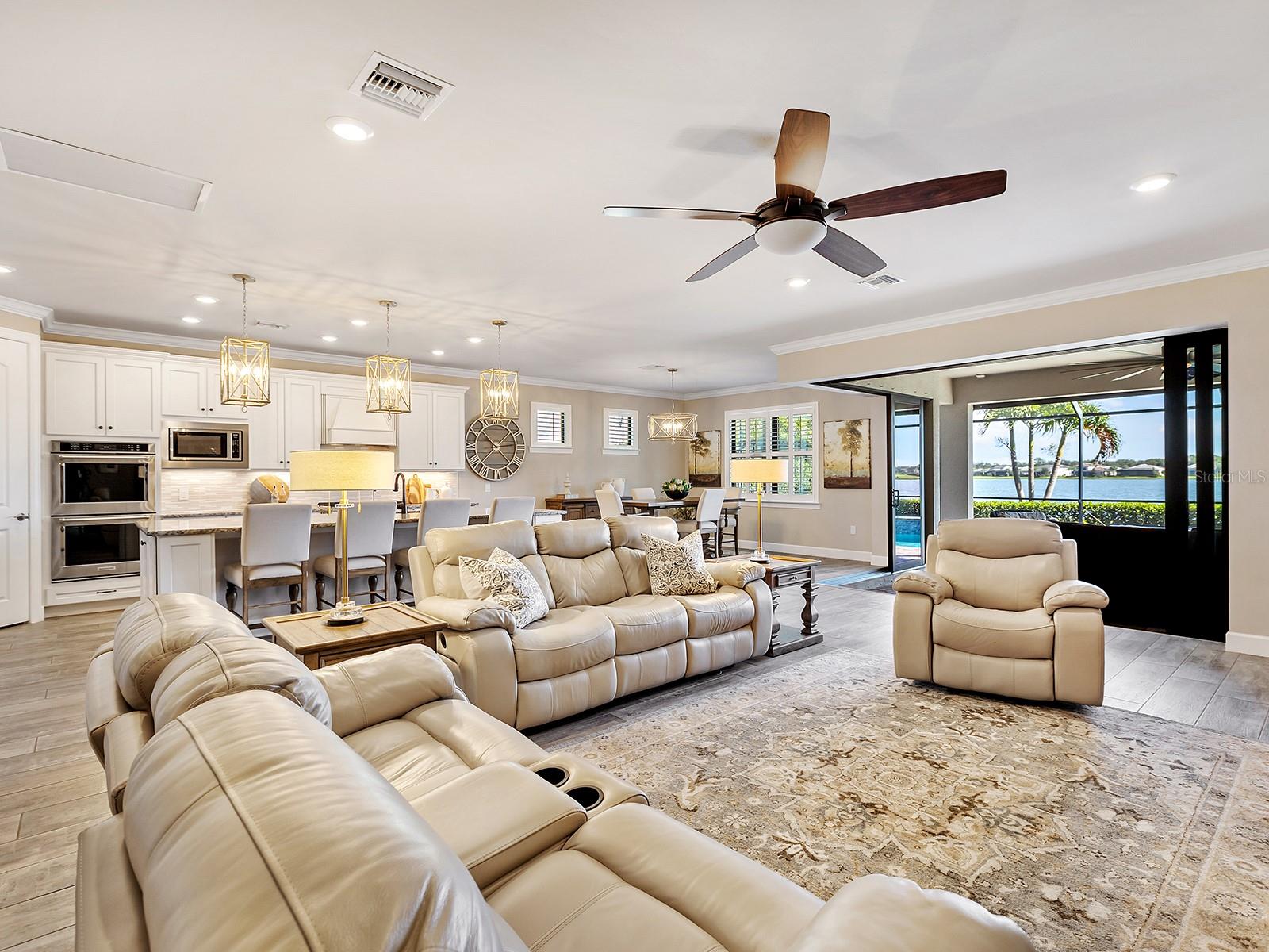 Image 16 of 84 For 7884 Grande Shores Drive