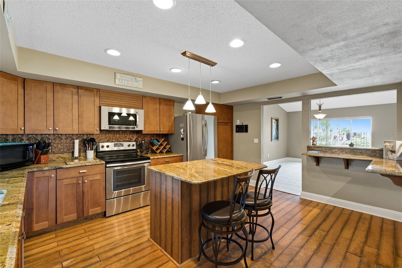 Image 12 of 51 For 1602 Southbay Drive