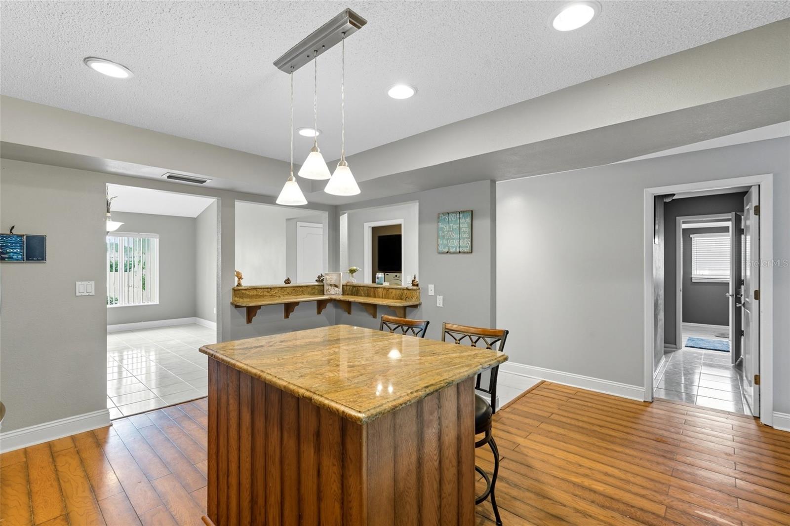 Image 15 of 51 For 1602 Southbay Drive