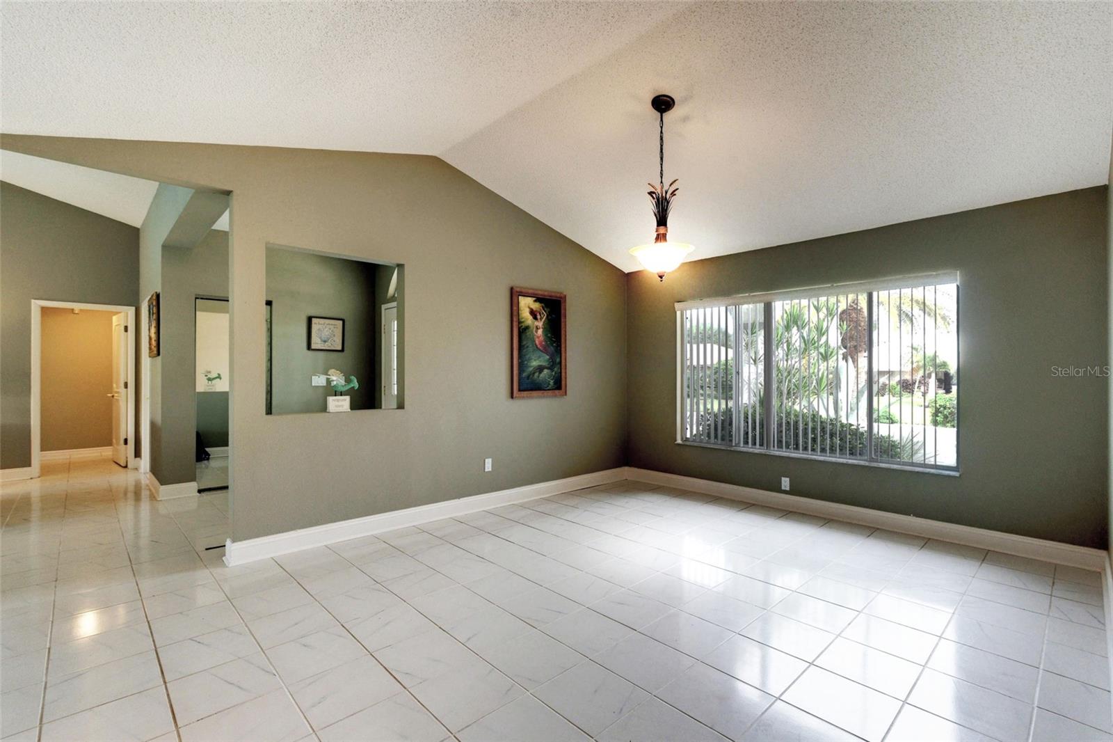 Image 19 of 51 For 1602 Southbay Drive