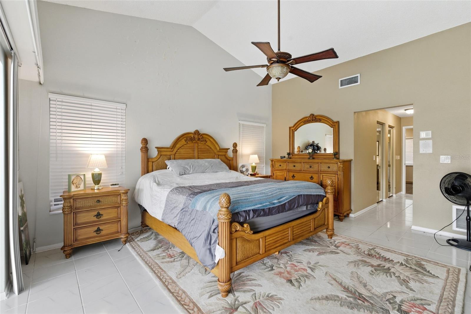 Image 33 of 51 For 1602 Southbay Drive