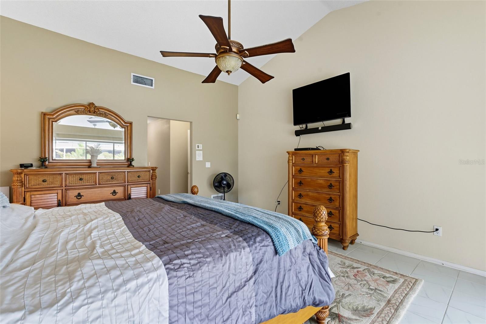 Image 34 of 51 For 1602 Southbay Drive