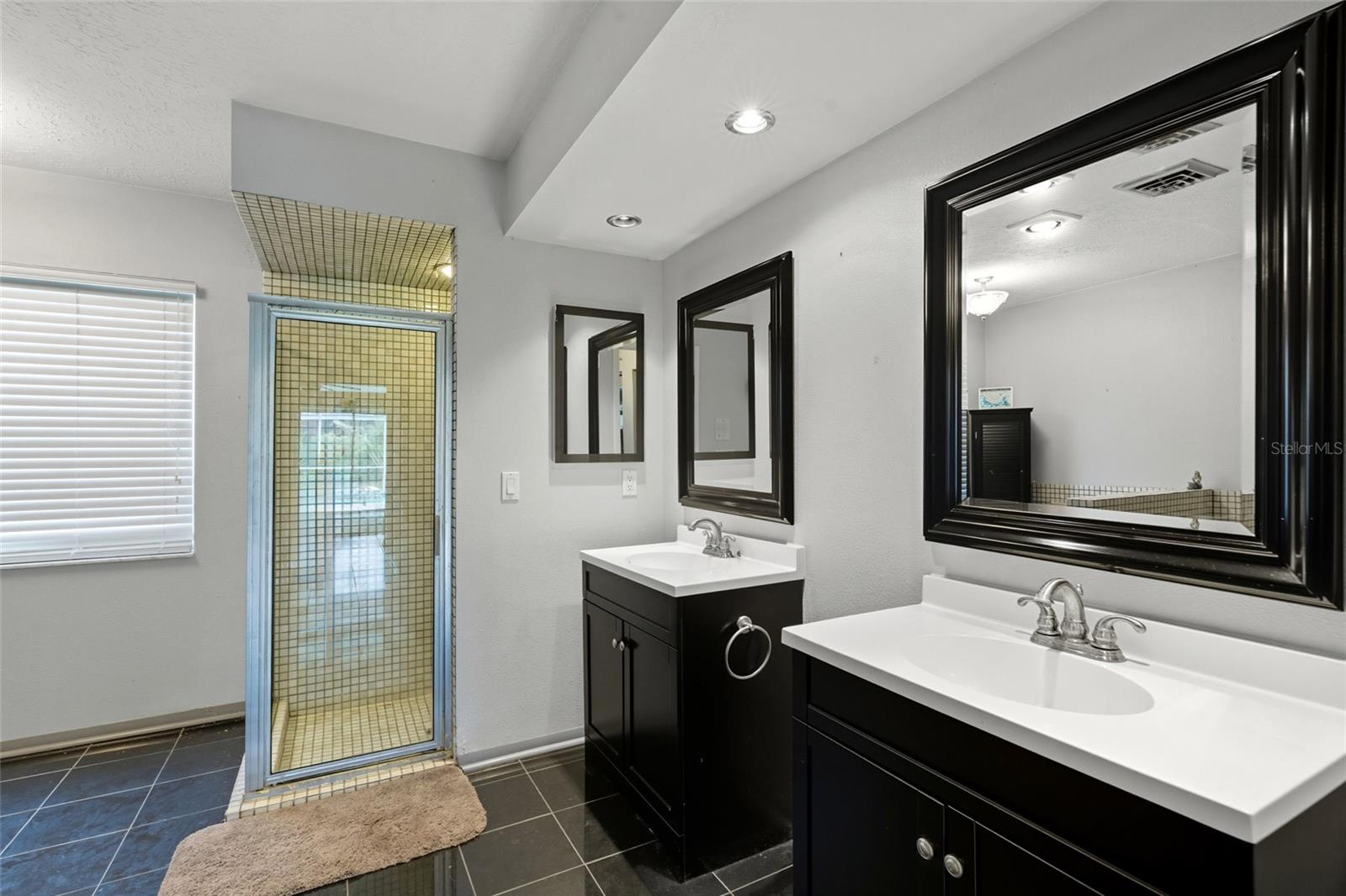 Image 36 of 51 For 1602 Southbay Drive