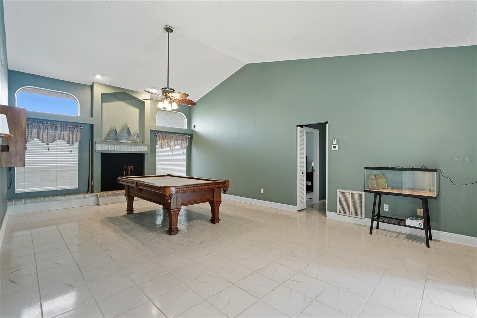 Image 40 of 51 For 1602 Southbay Drive