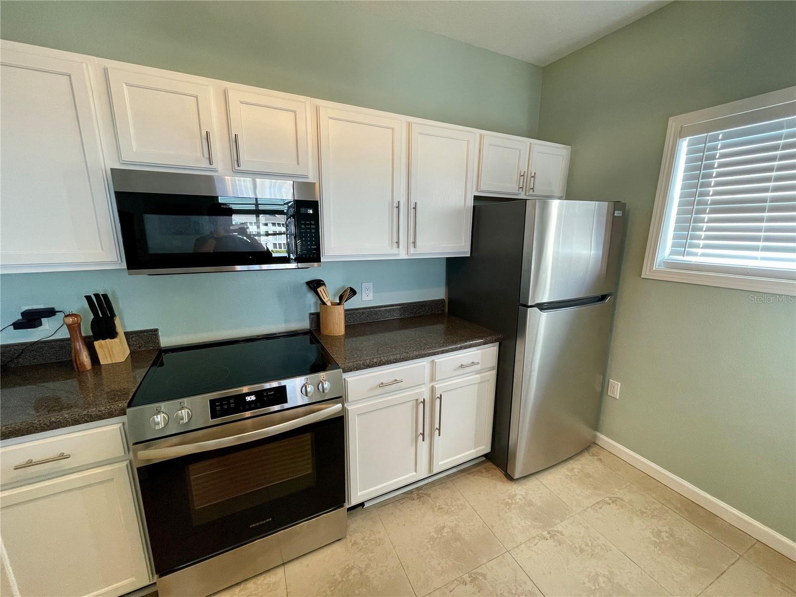 Image 11 of 17 For 4802 51st Street W 324