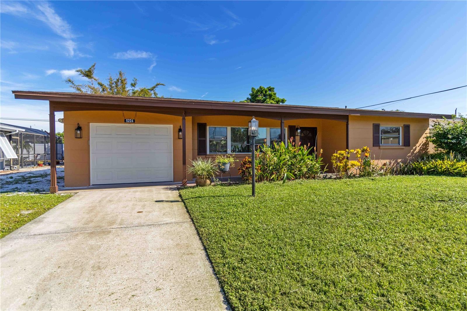 Image 2 of 65 For 5224 39th Avenue W
