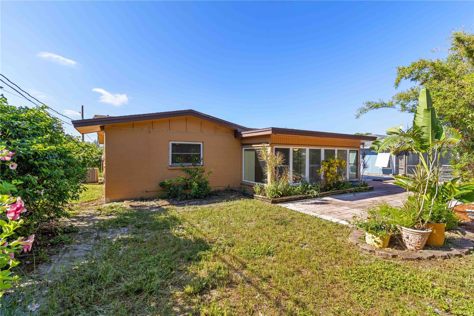 Image 40 of 65 For 5224 39th Avenue W