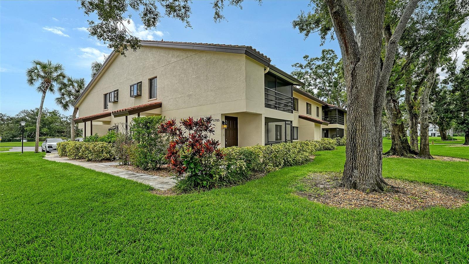 Details for 5785 Gardens Drive 5785, SARASOTA, FL 34243