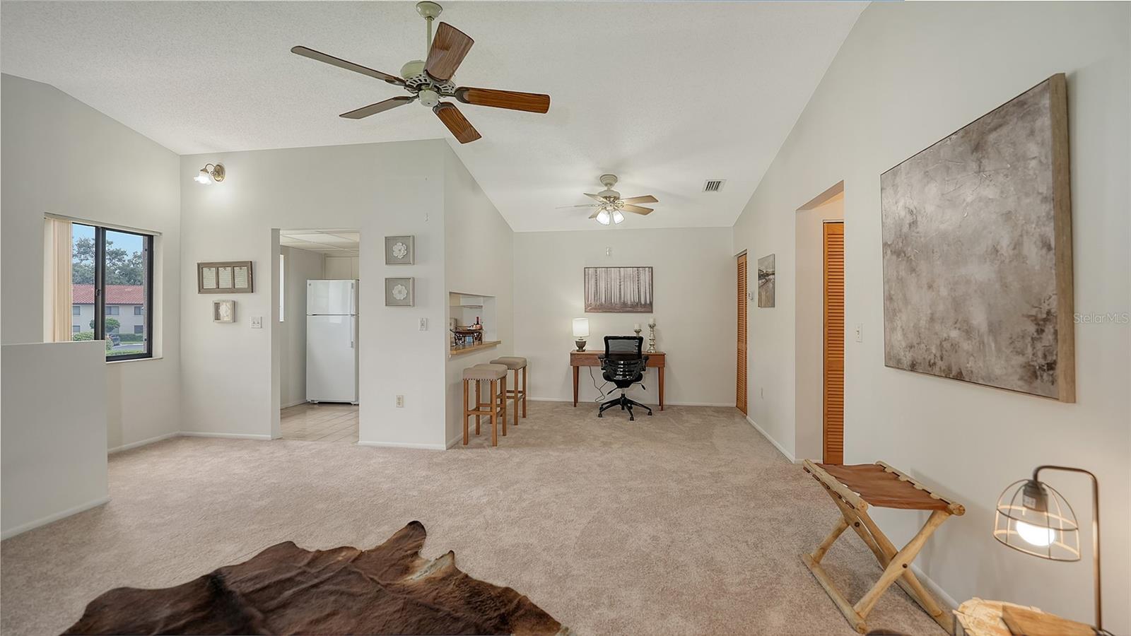 Image 14 of 36 For 5785 Gardens Drive 5785