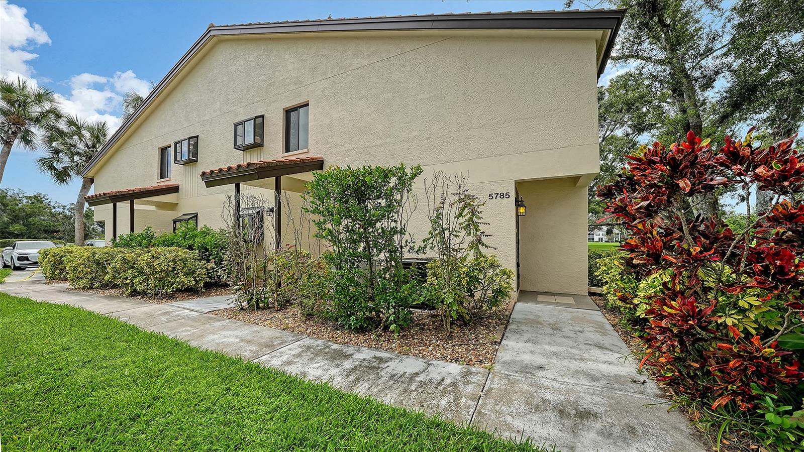 Image 3 of 36 For 5785 Gardens Drive 5785