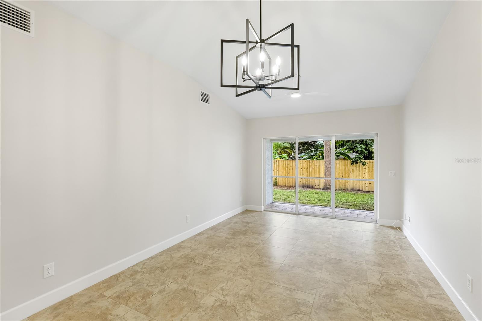 Image 5 of 27 For 2822 Edgewood Lane