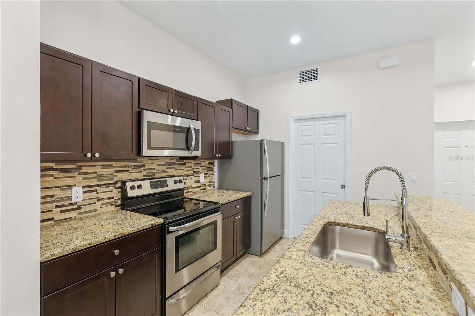 Image 8 of 27 For 2822 Edgewood Lane