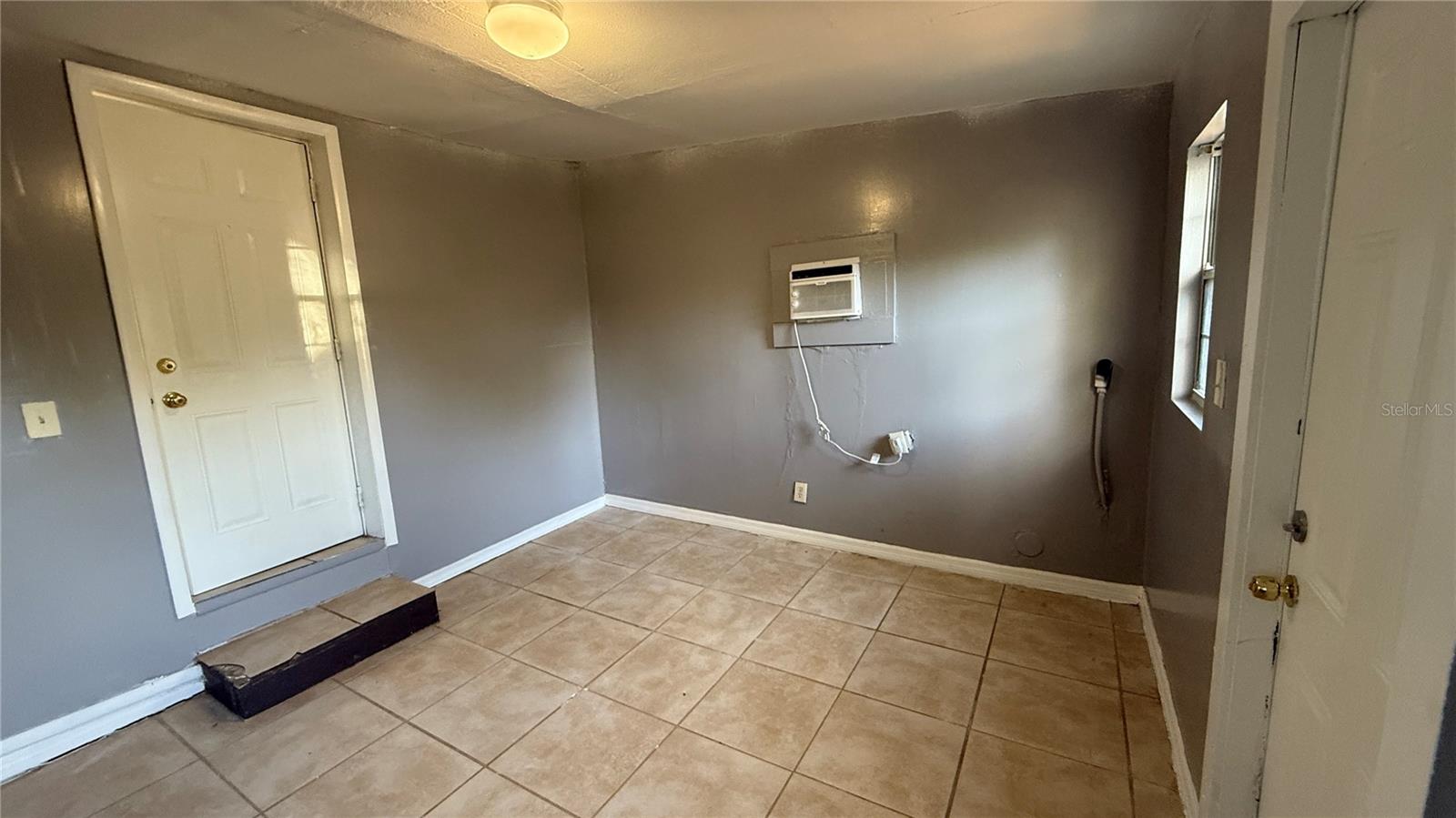 Image 17 of 24 For 2516 56th Street