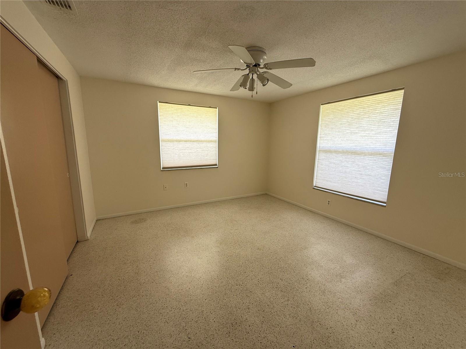 Image 13 of 36 For 305 Bay Vista Avenue