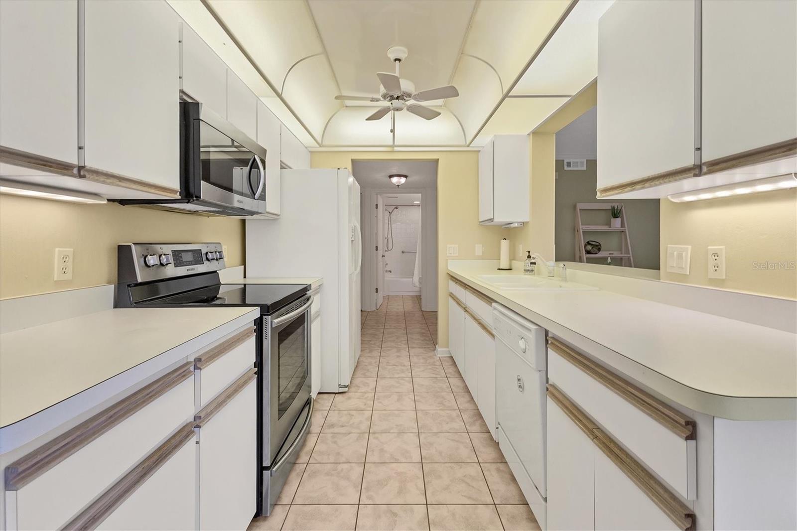 Image 13 of 60 For 5627 Sheffield Greene Circle 37
