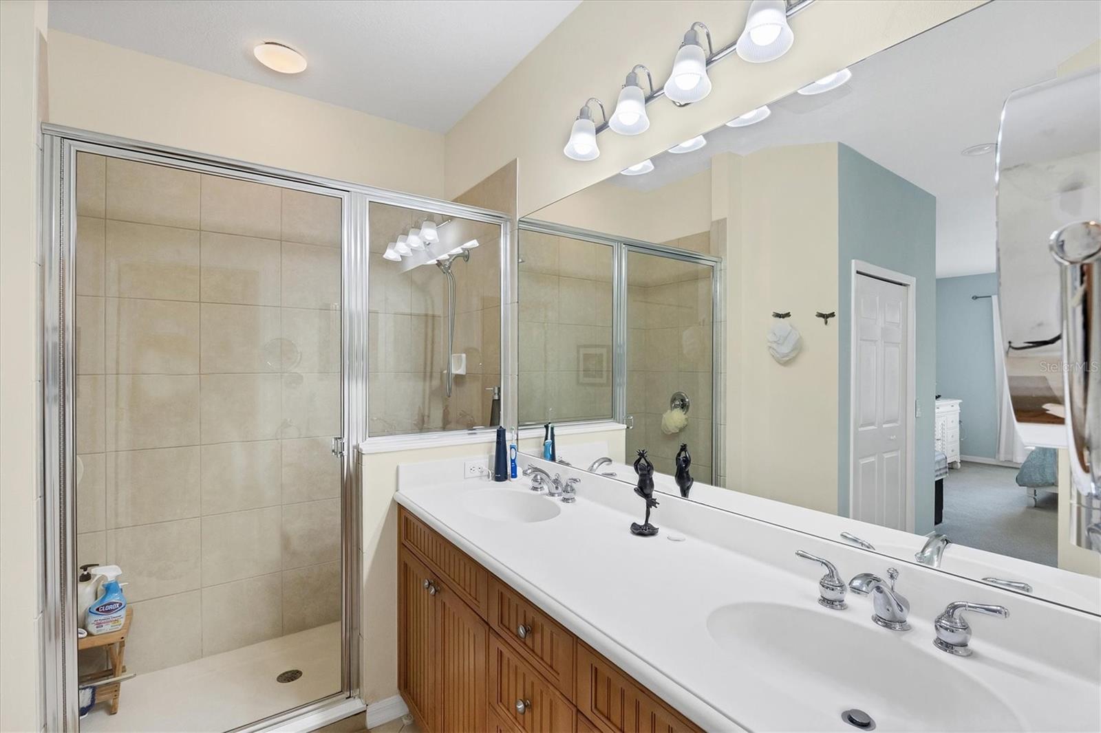 Image 32 of 79 For 5657 Key Largo Court 5657