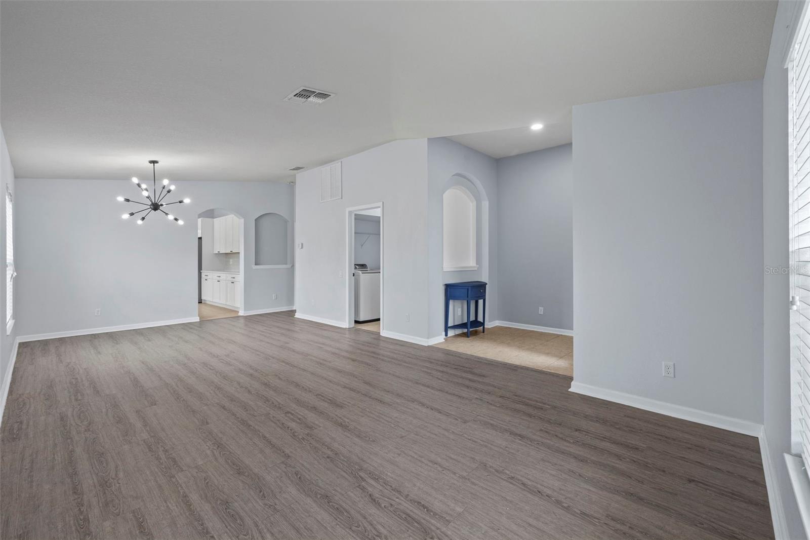 Image 6 of 69 For 5941 106th Terrace E