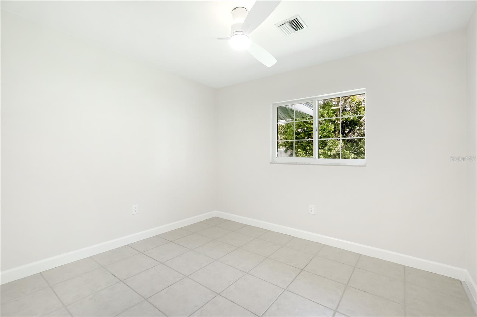 Image 12 of 18 For 208 57th Street W