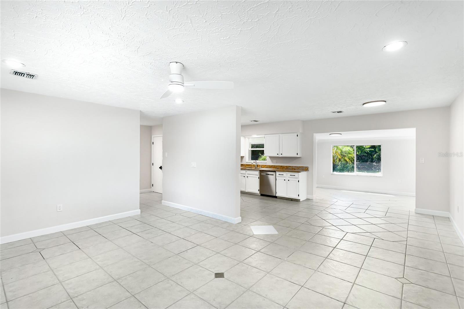Image 4 of 18 For 208 57th Street W