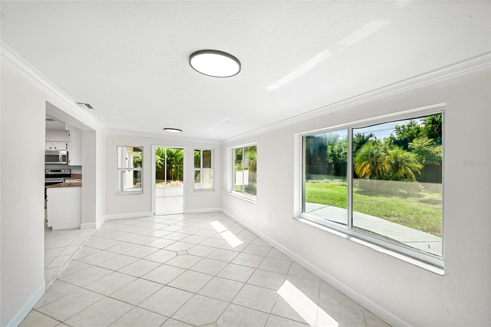 Image 7 of 18 For 208 57th Street W