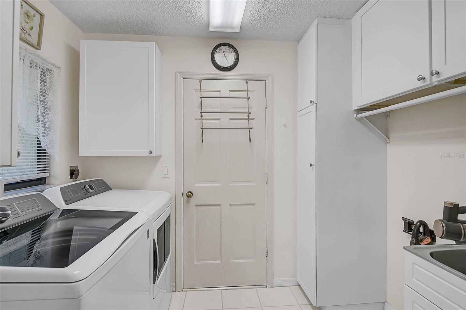 Image 18 of 50 For 7363 Oak Moss Drive 33