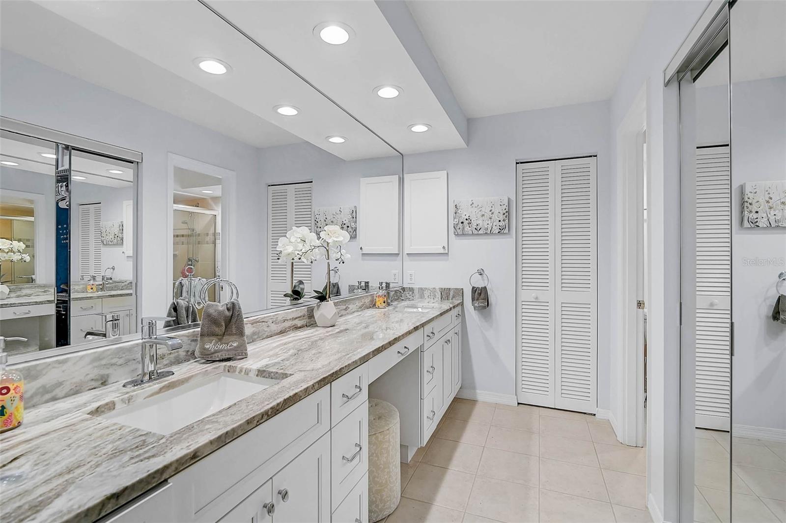 Image 22 of 50 For 7363 Oak Moss Drive 33