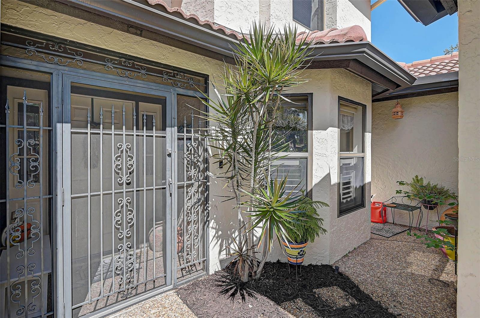 Image 3 of 50 For 7363 Oak Moss Drive 33