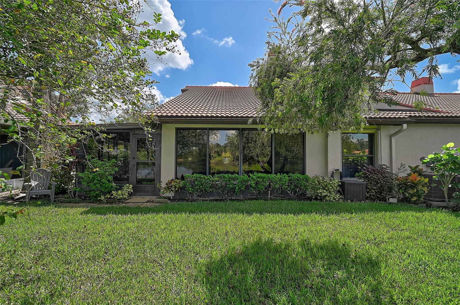 Image 32 of 50 For 7363 Oak Moss Drive 33
