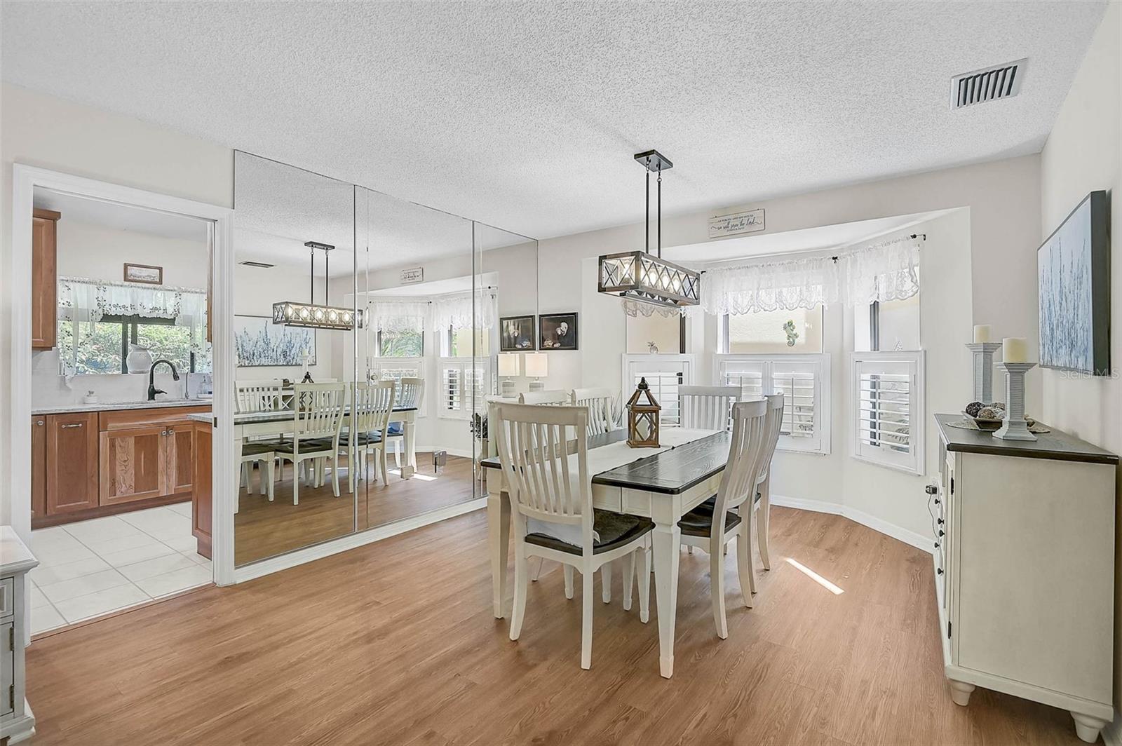 Image 7 of 50 For 7363 Oak Moss Drive 33