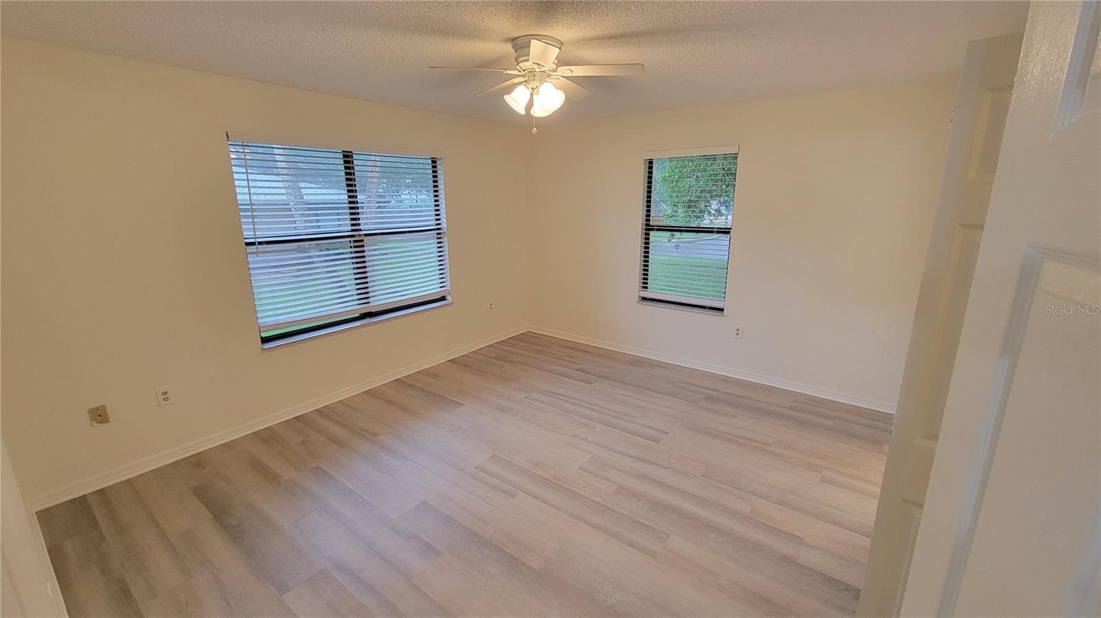 Image 18 of 41 For 5322 11th Street Circle E 5322